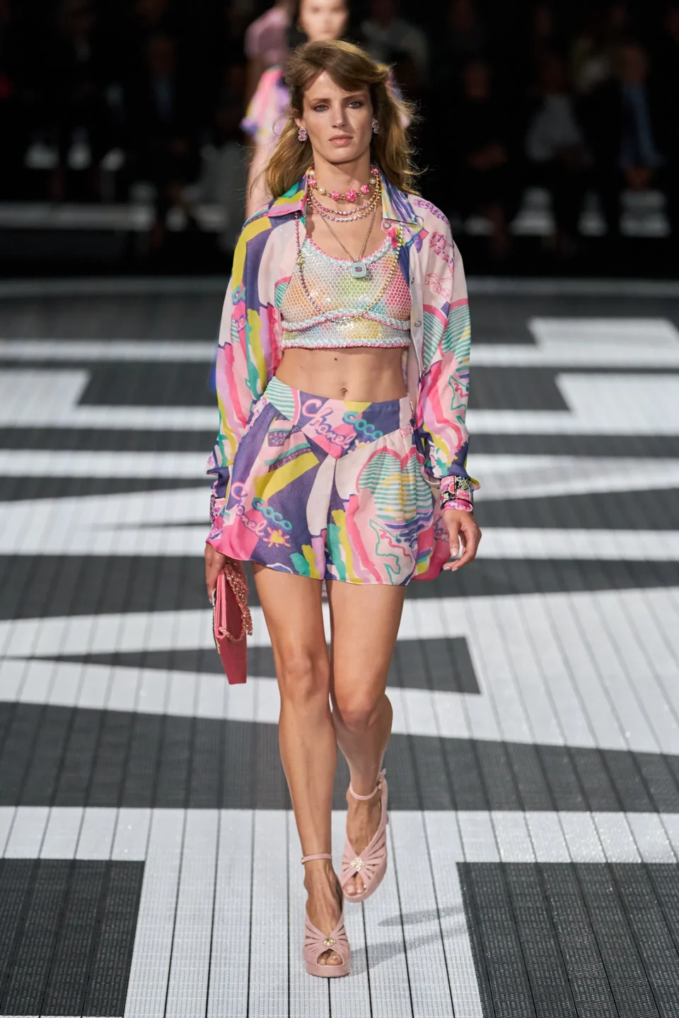 00032-chanel-resort-2024-credit-gorunway