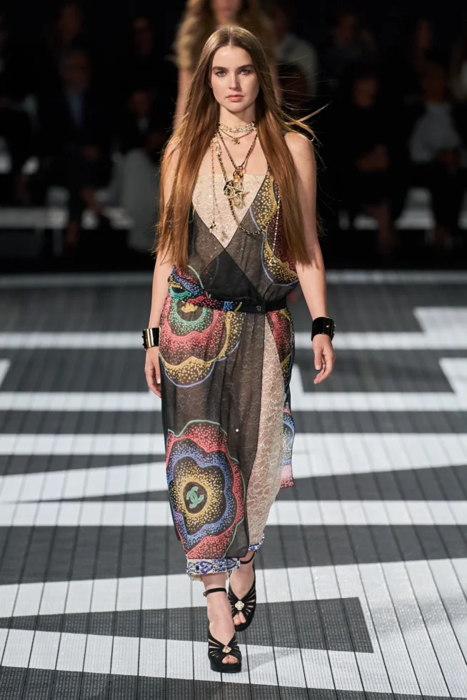 00037-chanel-resort-2024-credit-gorunway