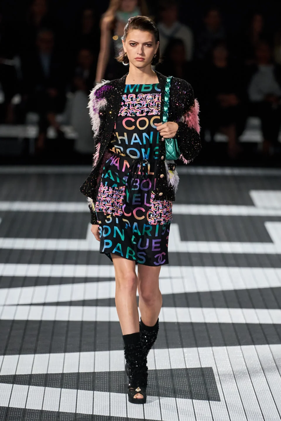 00041-chanel-resort-2024-credit-gorunway