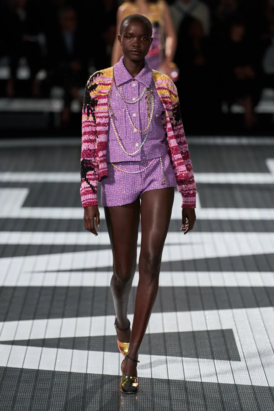 00044-chanel-resort-2024-credit-gorunway
