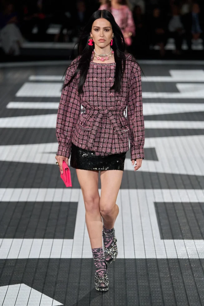 00049-chanel-resort-2024-credit-gorunway