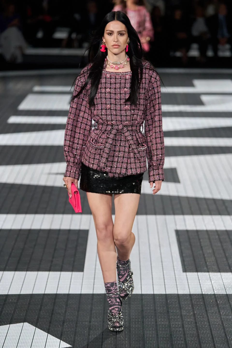 00049-chanel-resort-2024-credit-gorunway