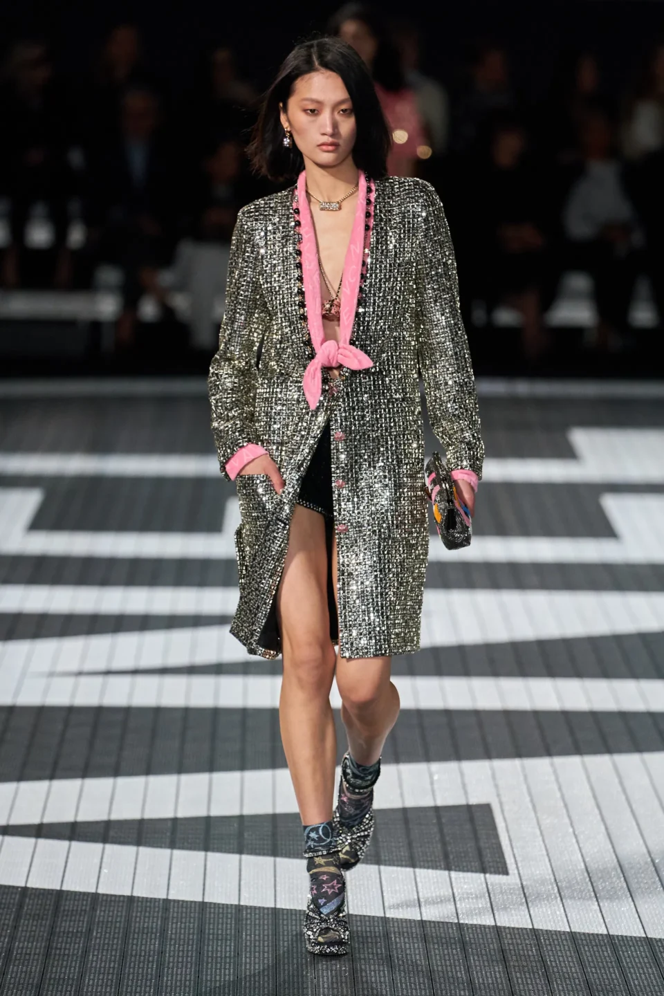 00053-chanel-resort-2024-credit-gorunway