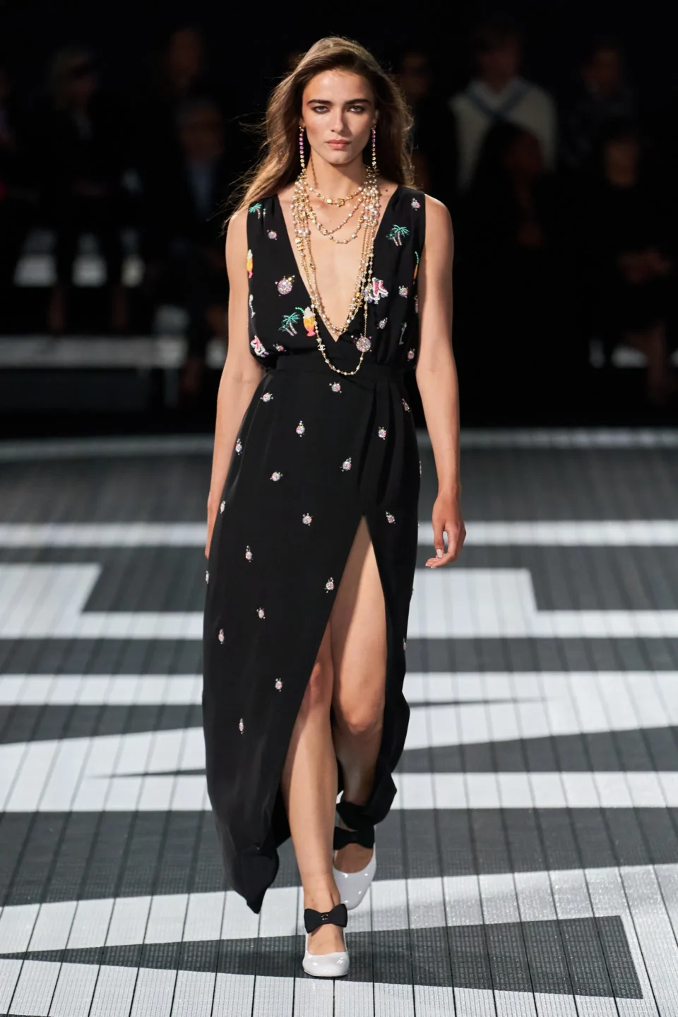 00061-chanel-resort-2024-credit-gorunway