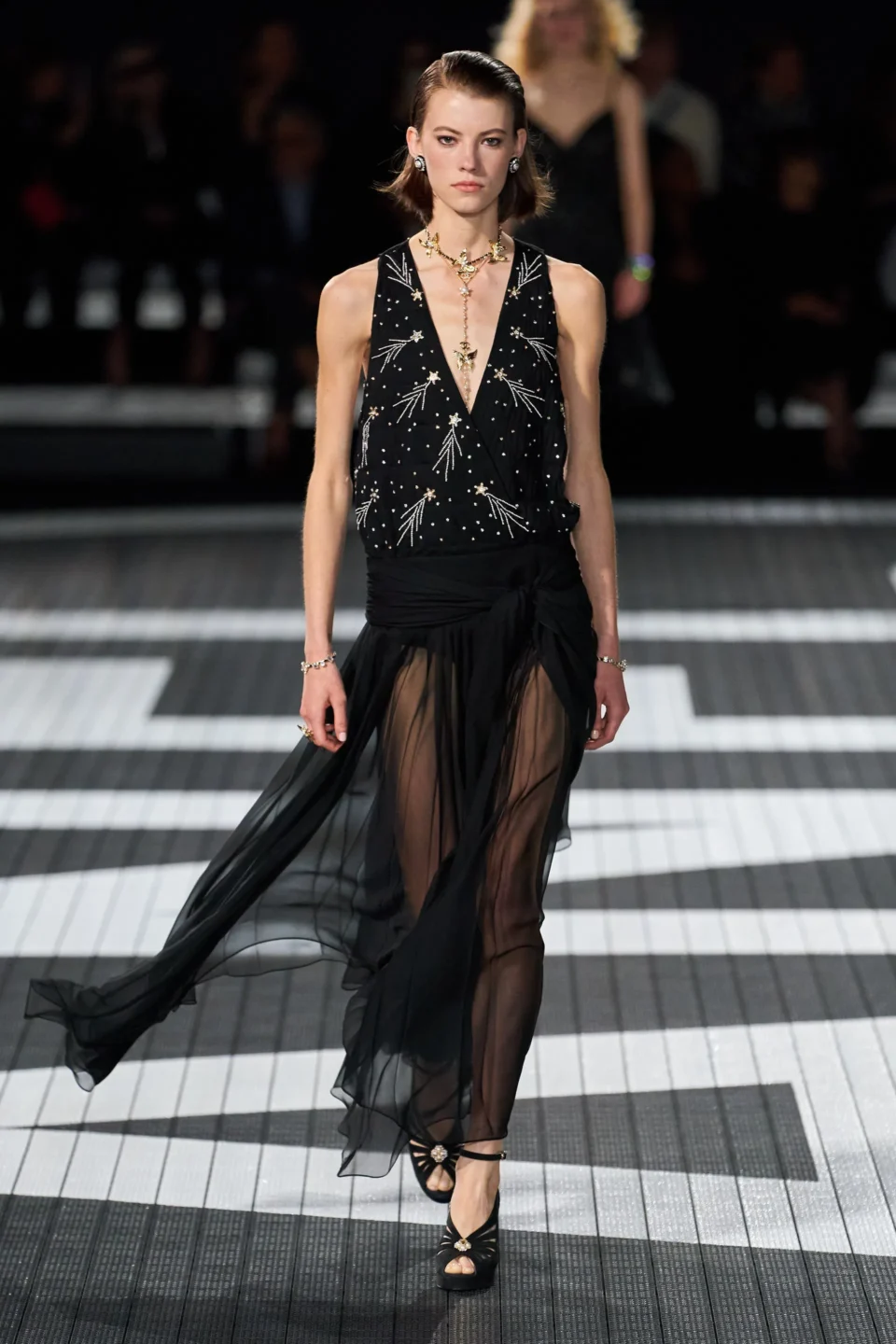00064-chanel-resort-2024-credit-gorunway