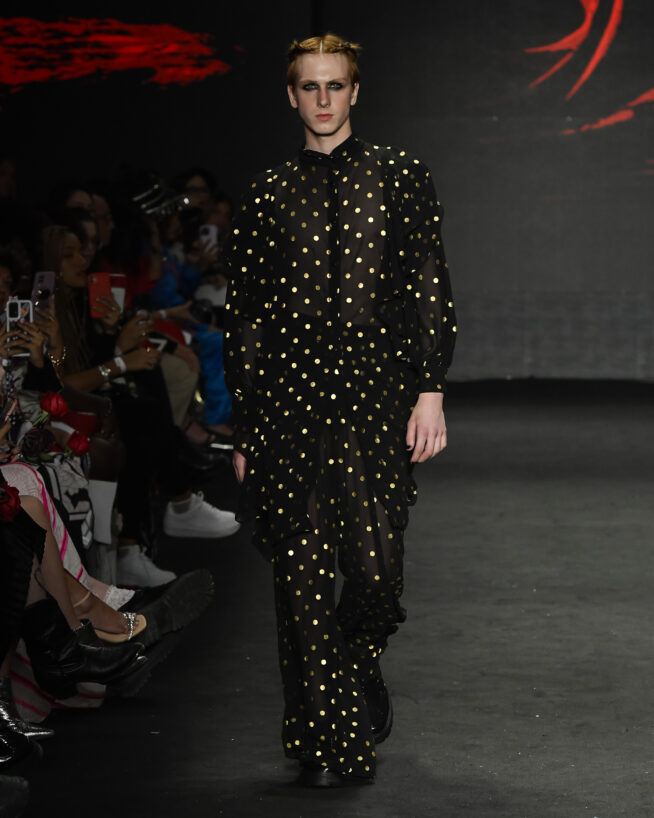 Santa Resistencia

SPFW N55

Foto: Ze Takahashi / @agfotosite
