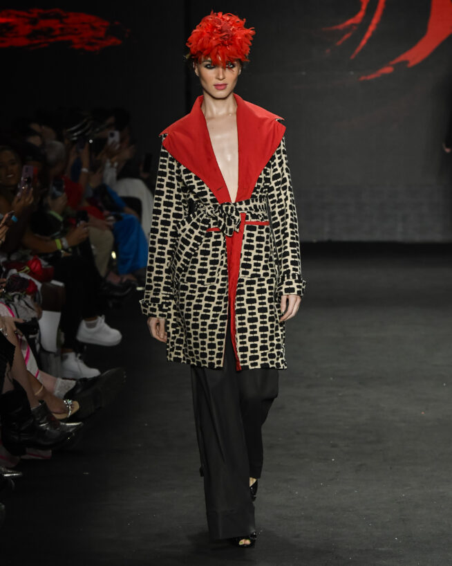 Santa Resistencia

SPFW N55

Foto: Ze Takahashi / @agfotosite
