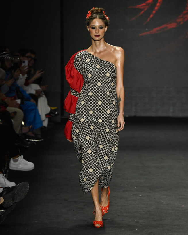 Santa Resistencia

SPFW N55

Foto: Ze Takahashi / @agfotosite