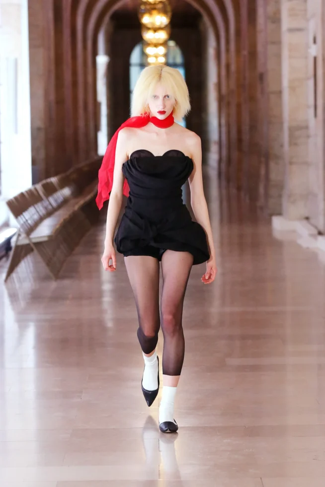 00001-marc-jacobs-fall-2023--ready-to-wear-credit-brand