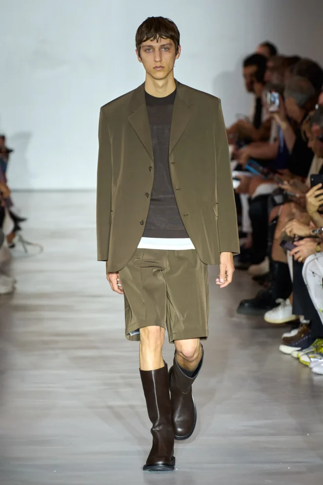 00001-neil-barrett-spring-2024-menswear-credit-gorunway