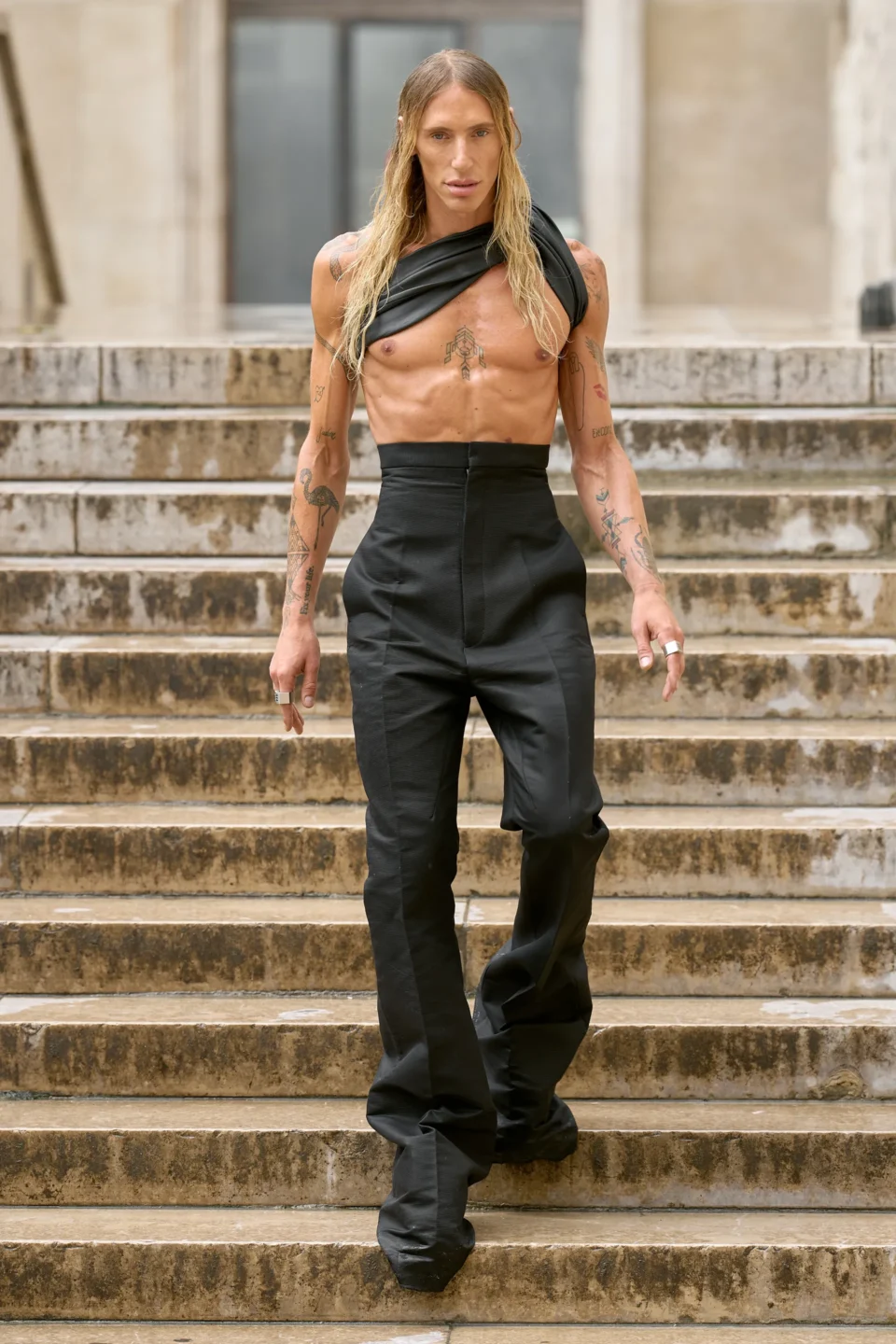 00001-rick-owens-spring-2024-menswear-credit-gorunway