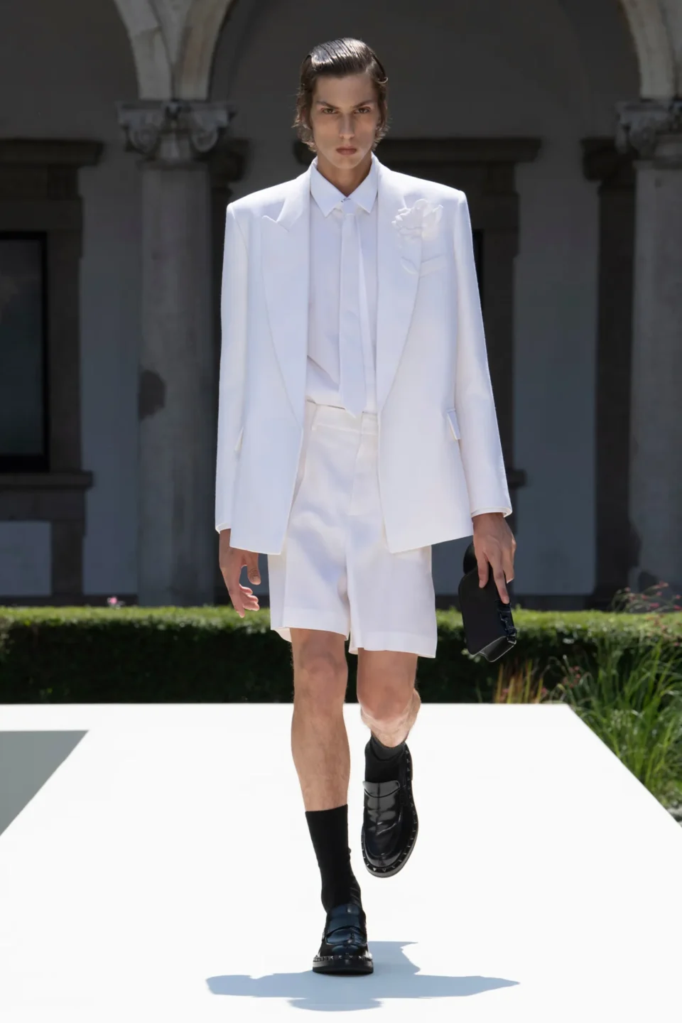 00001-valentino-spring-2024-menswear-credit-brand