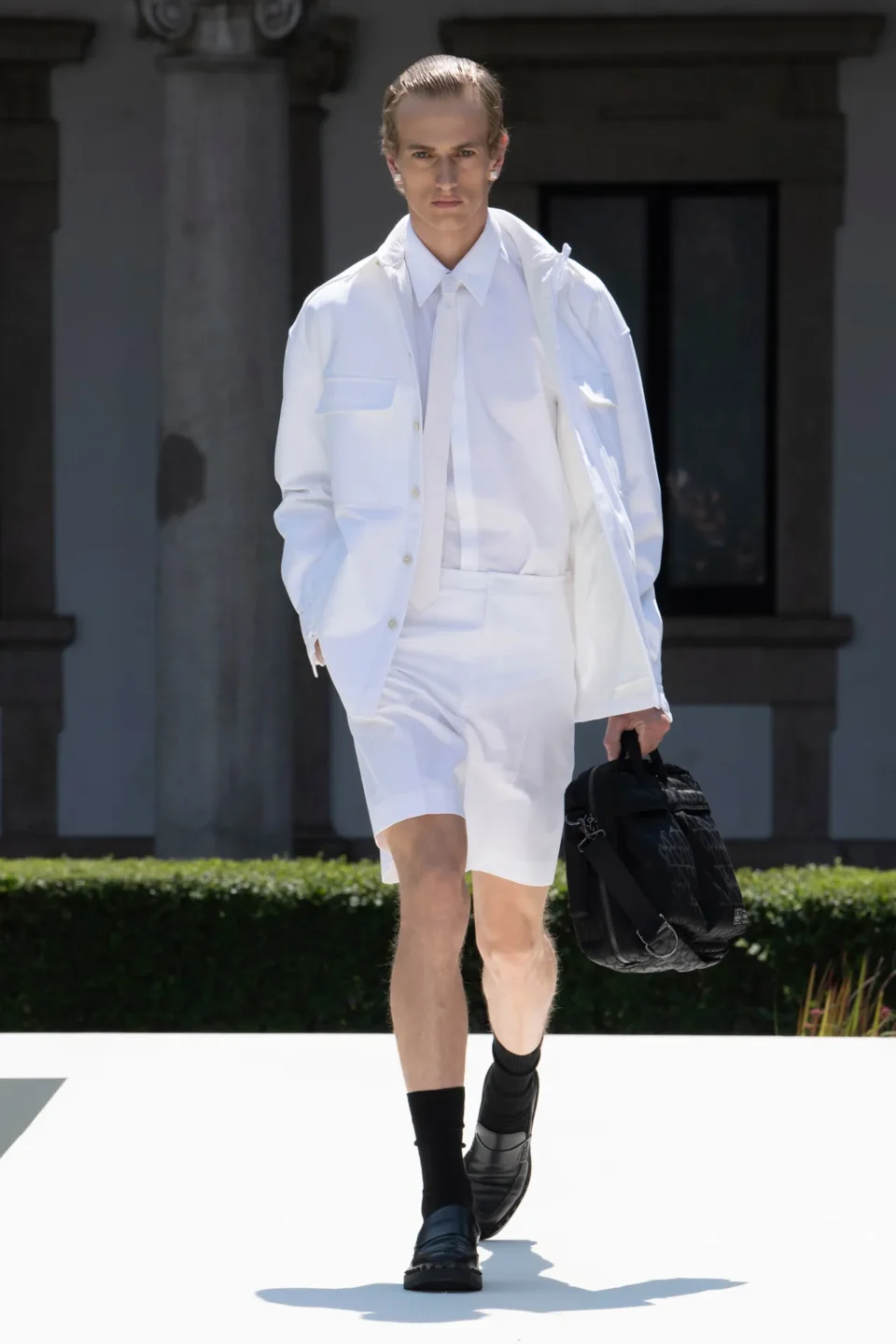 00002-valentino-spring-2024-menswear-credit-brand