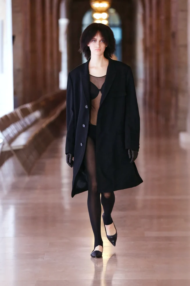 00005-marc-jacobs-fall-2023--ready-to-wear-credit-brand
