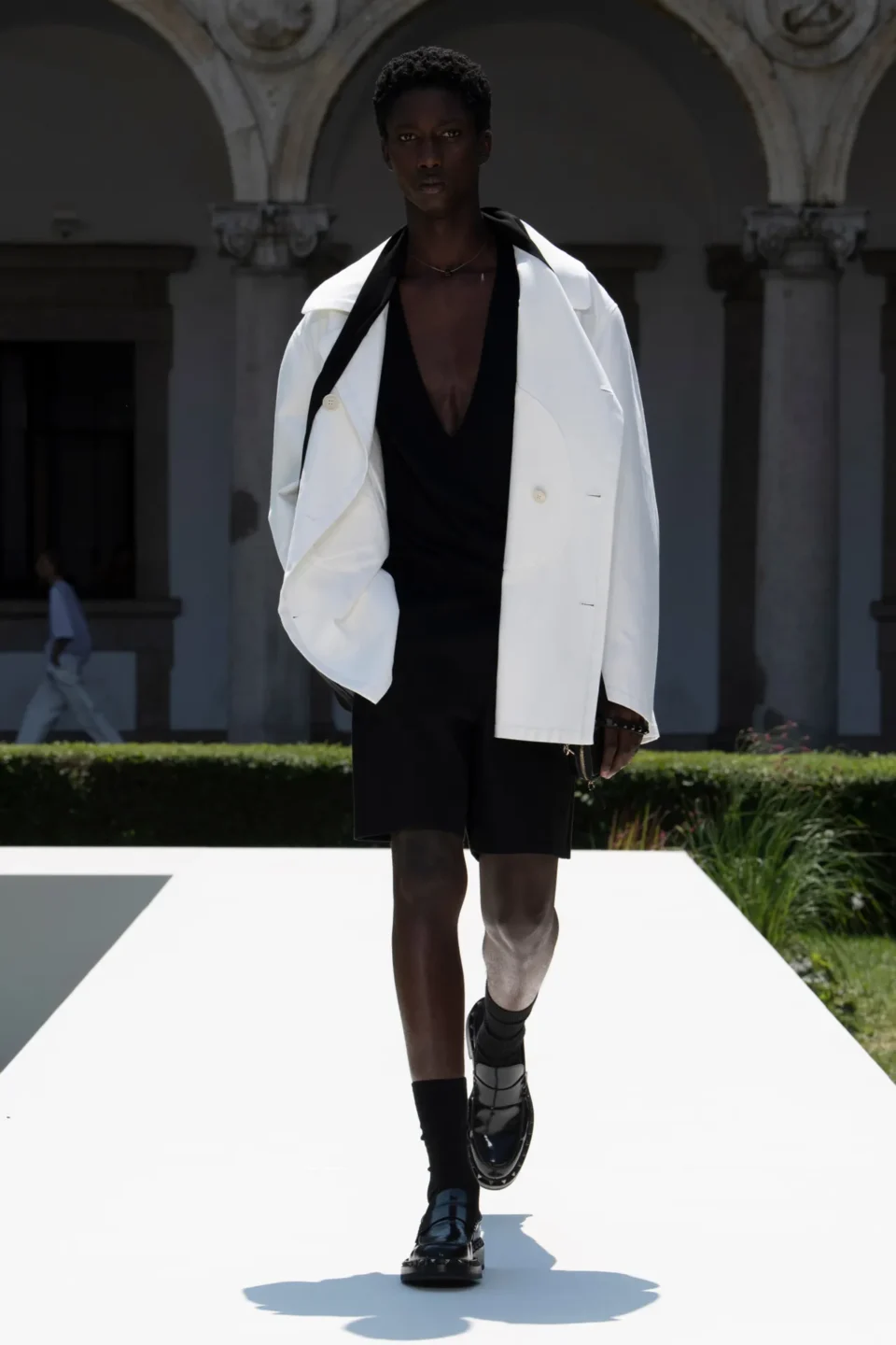 00005-valentino-spring-2024-menswear-credit-brand (1)