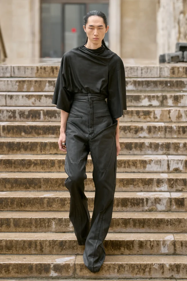 00007-rick-owens-spring-2024-menswear-credit-gorunway
