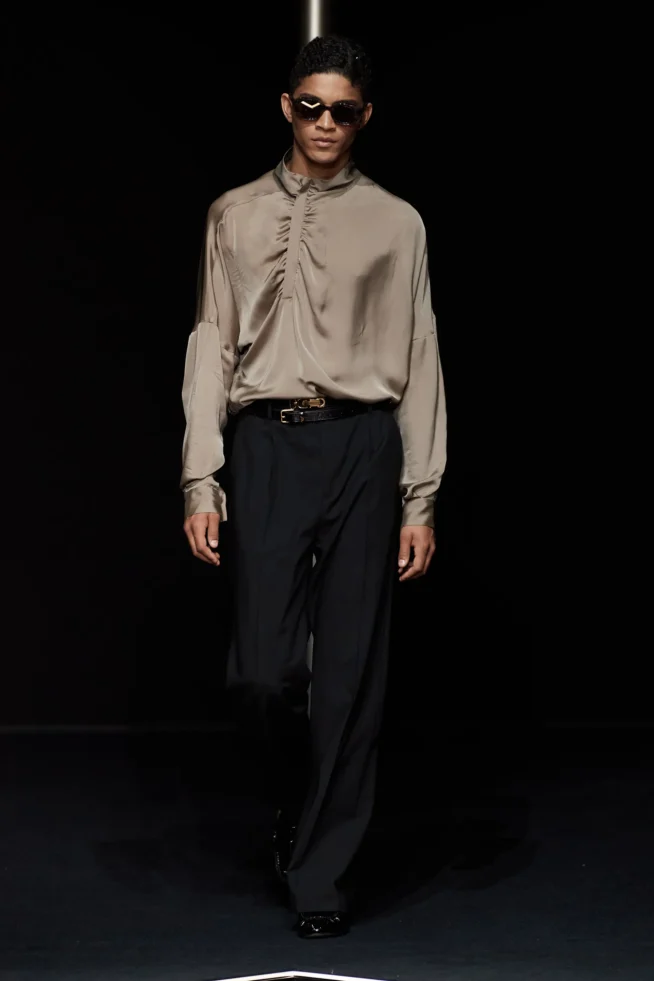 00008-emporio-armani-spring-2024-menswear-credit-gorunway