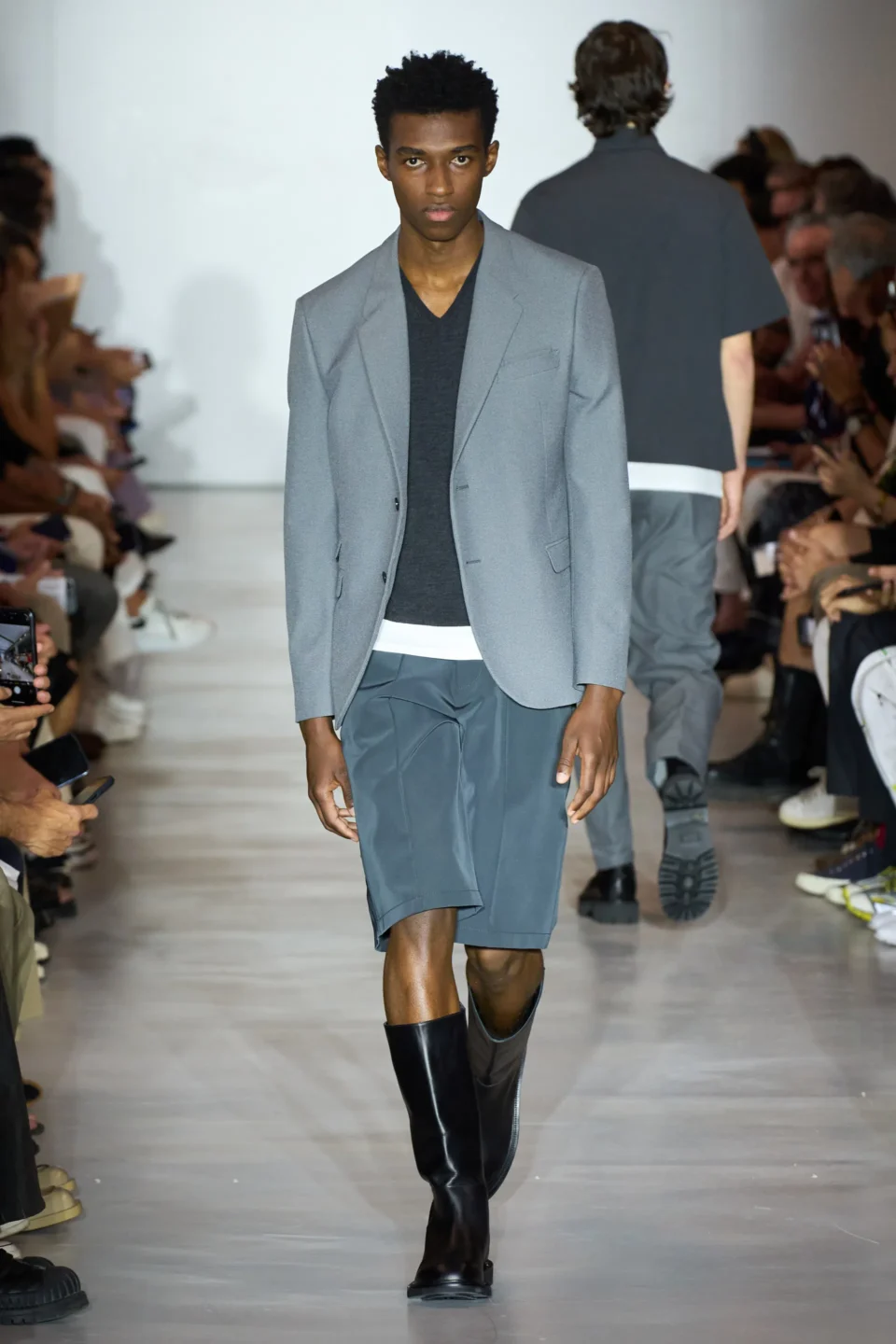 00008-neil-barrett-spring-2024-menswear-credit-gorunway