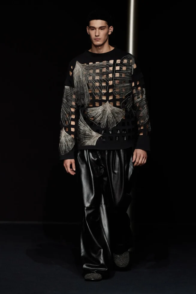 00009-emporio-armani-spring-2024-menswear-credit-gorunway