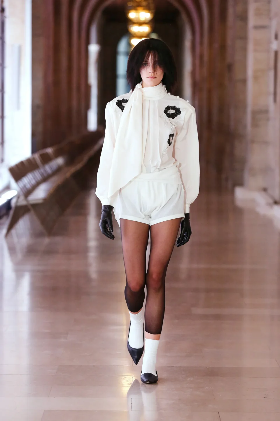00010-marc-jacobs-fall-2023--ready-to-wear-credit-brand