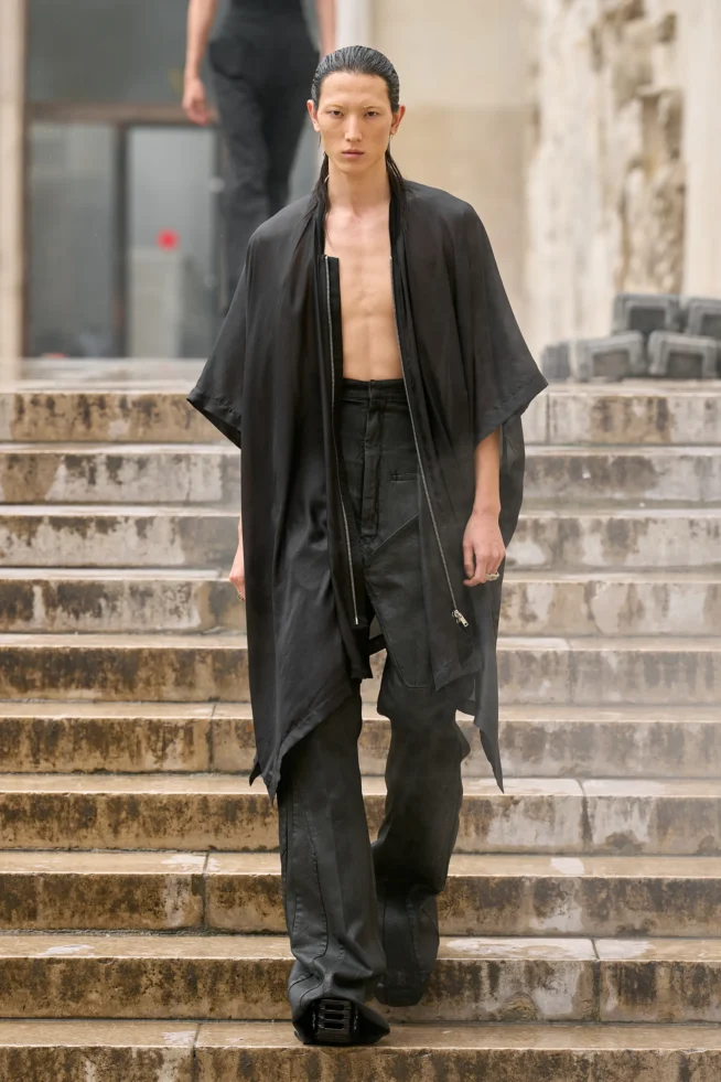 00012-rick-owens-spring-2024-menswear-credit-gorunway