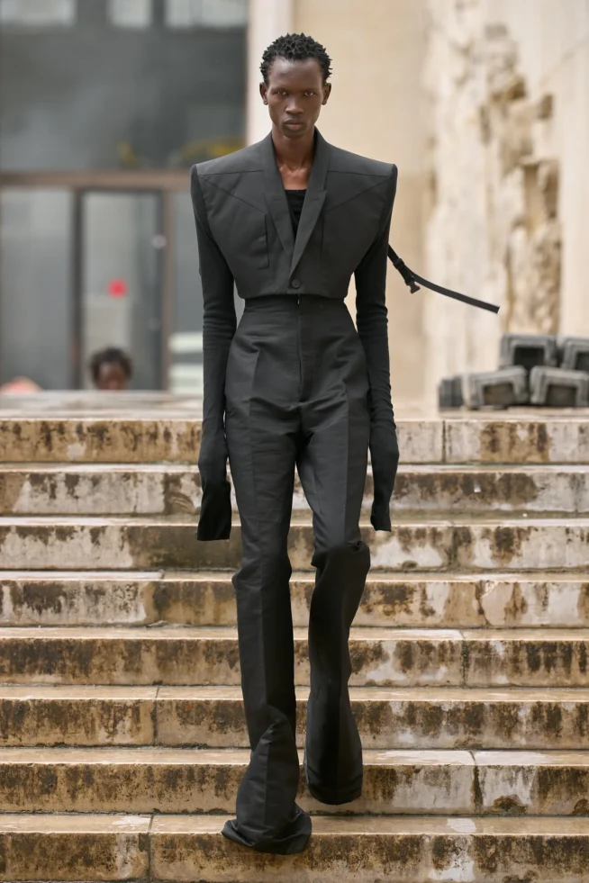 00014-rick-owens-spring-2024-menswear-credit-gorunway