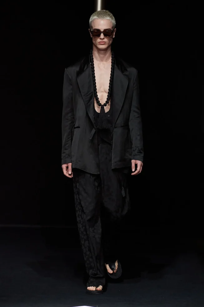 00016-emporio-armani-spring-2024-menswear-credit-gorunway