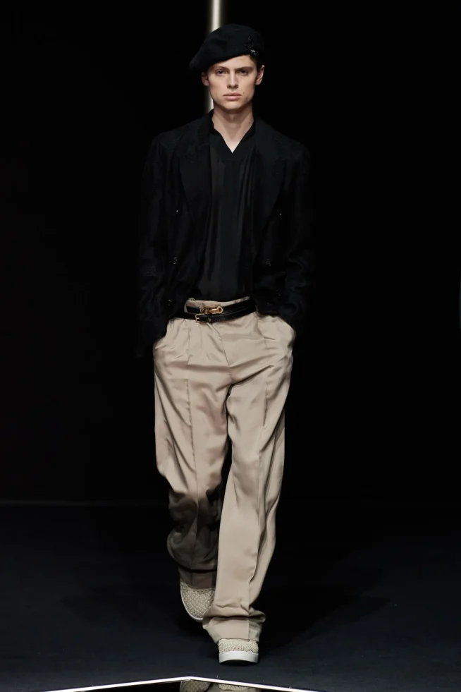 00017-emporio-armani-spring-2024-menswear-credit-gorunway
