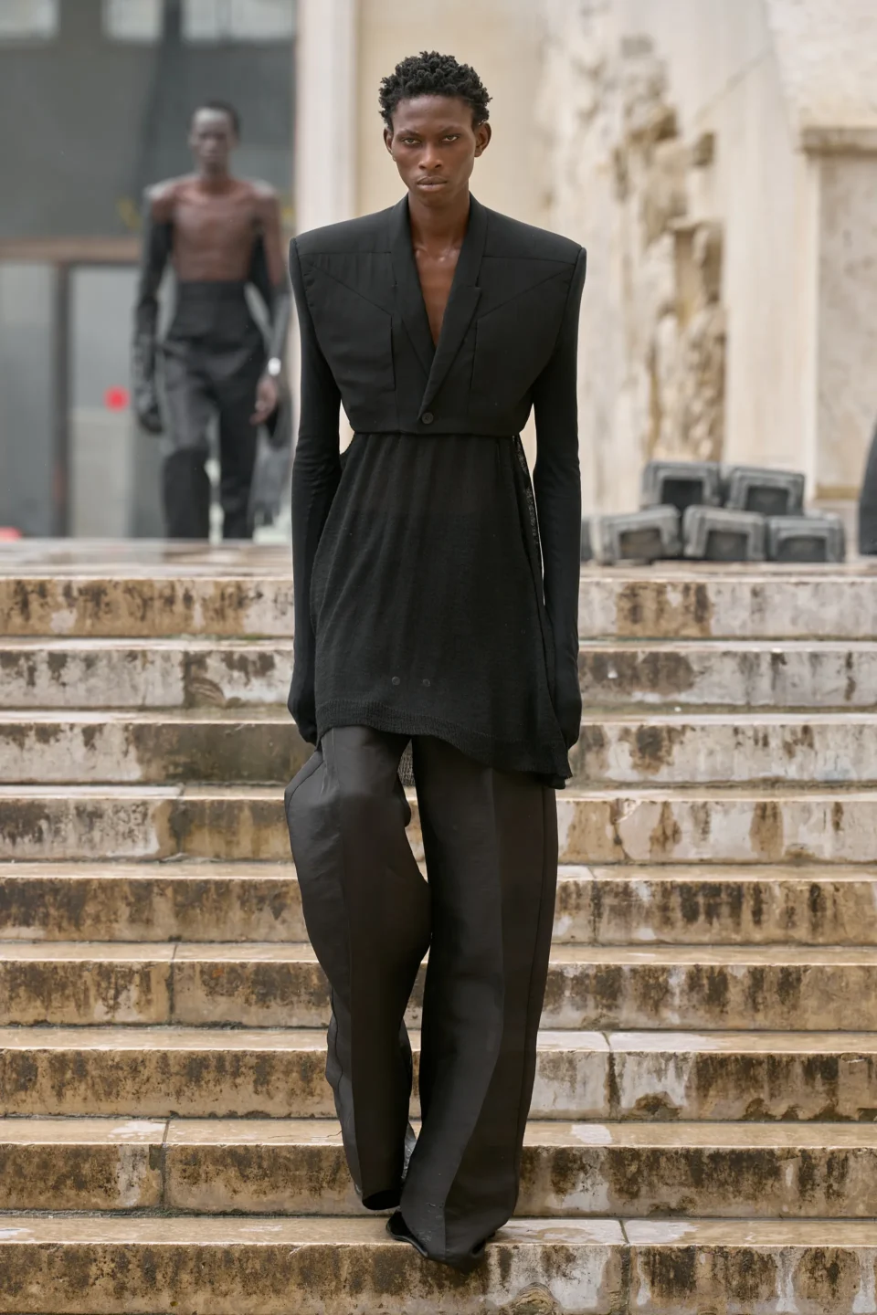 00017-rick-owens-spring-2024-menswear-credit-gorunway