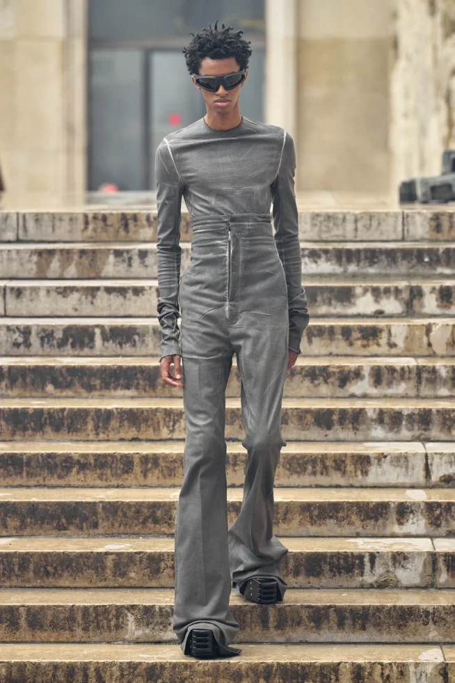 00020-rick-owens-spring-2024-menswear-credit-gorunway