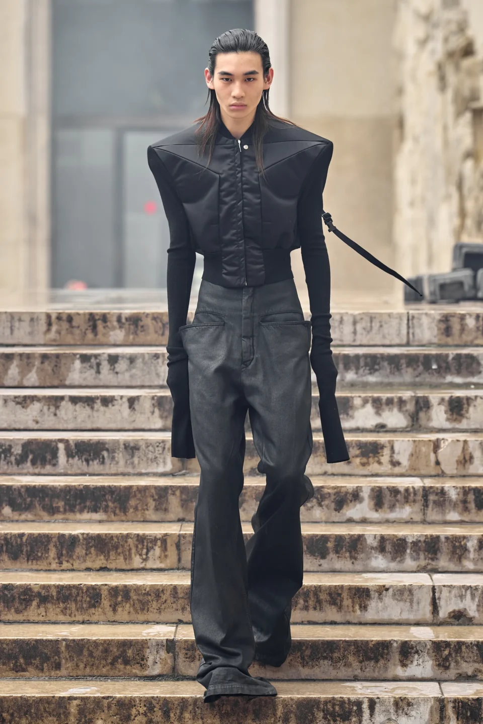 00021-rick-owens-spring-2024-menswear-credit-gorunway