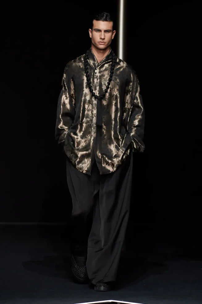 00022-emporio-armani-spring-2024-menswear-credit-gorunway