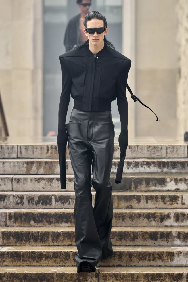 00022-rick-owens-spring-2024-menswear-credit-gorunway