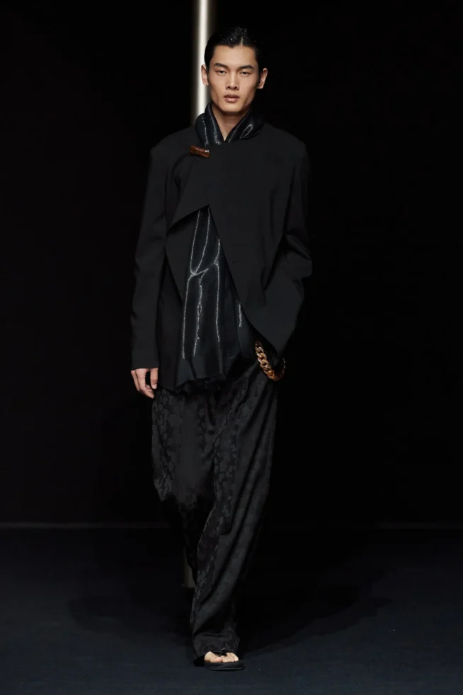 00024-emporio-armani-spring-2024-menswear-credit-gorunway