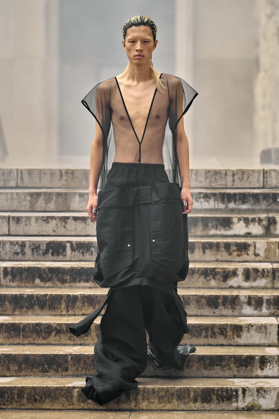 00028-rick-owens-spring-2024-menswear-credit-gorunway
