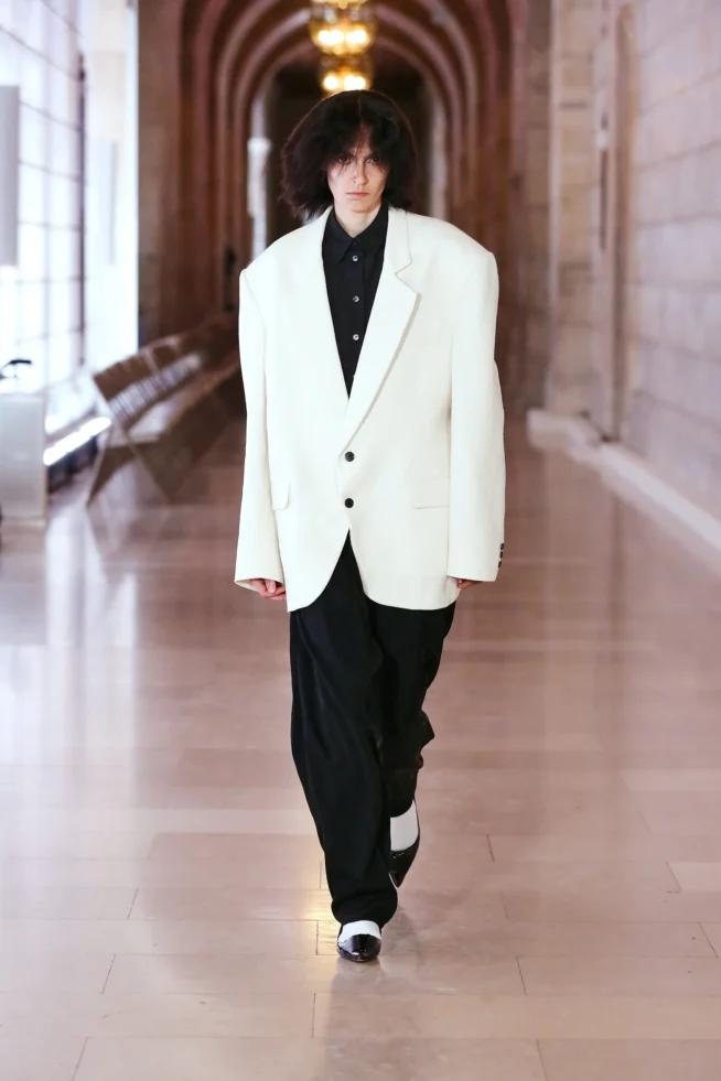 00029-marc-jacobs-fall-2023--ready-to-wear-credit-brand