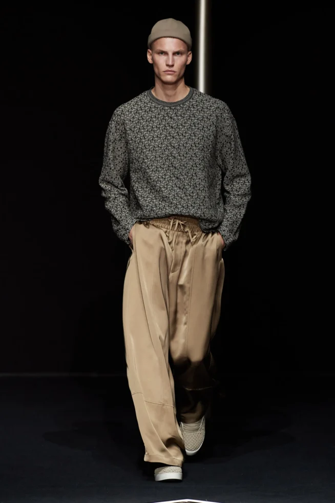 00031-emporio-armani-spring-2024-menswear-credit-gorunway