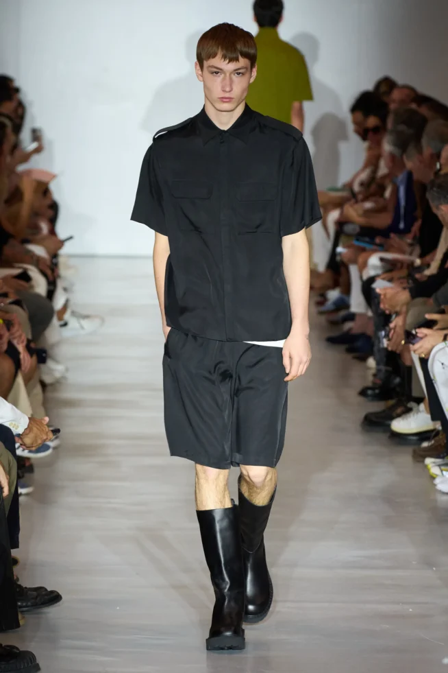 00032-neil-barrett-spring-2024-menswear-credit-gorunway