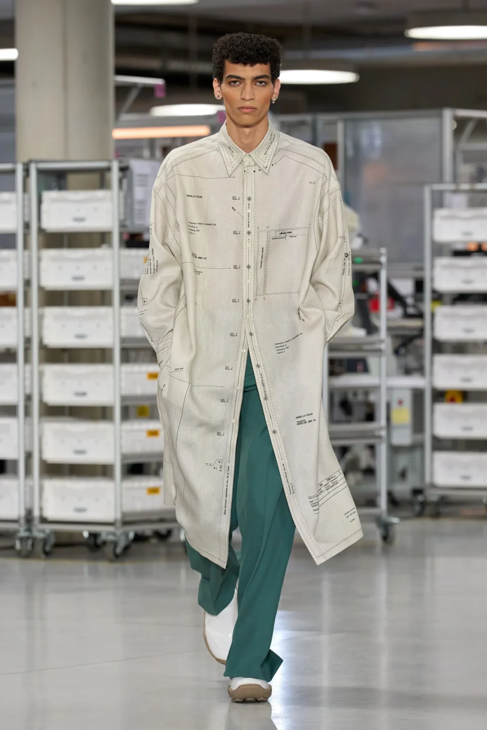 00037-fendi-spring-2024-menswear-credit-gorunway