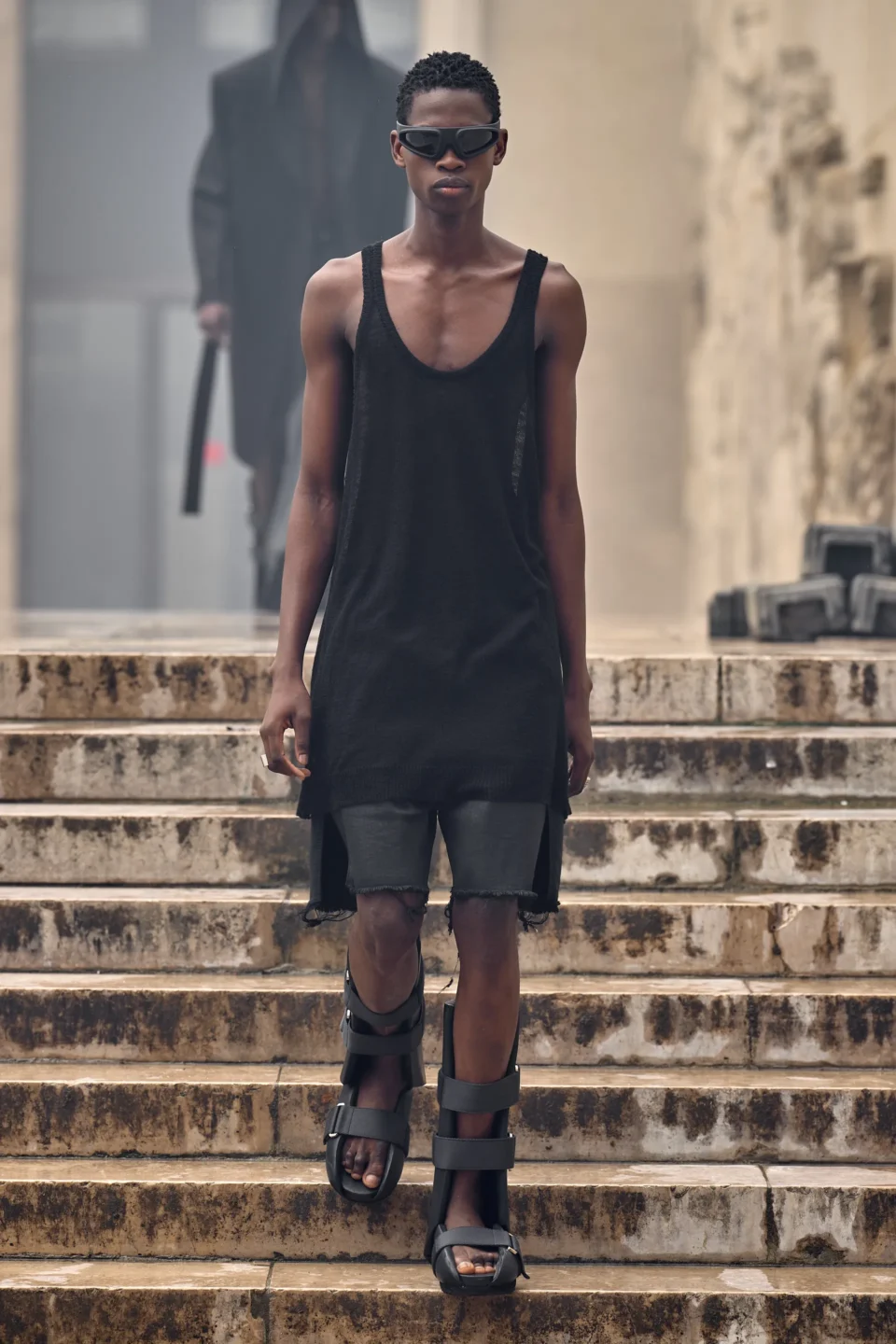 00037-rick-owens-spring-2024-menswear-credit-gorunway