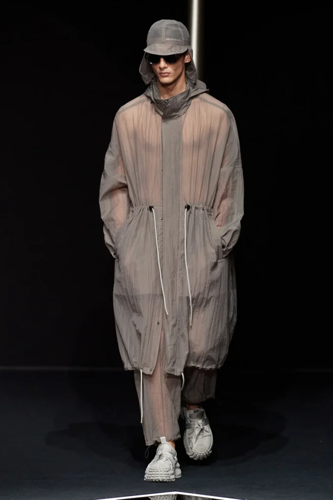00040-emporio-armani-spring-2024-menswear-credit-gorunway