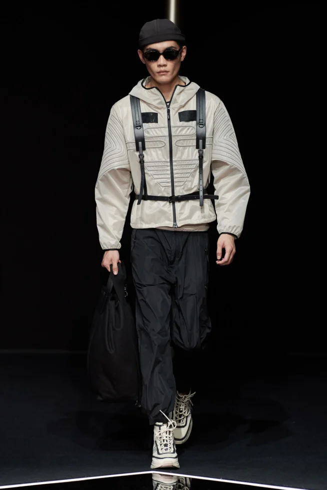 00044-emporio-armani-spring-2024-menswear-credit-gorunway