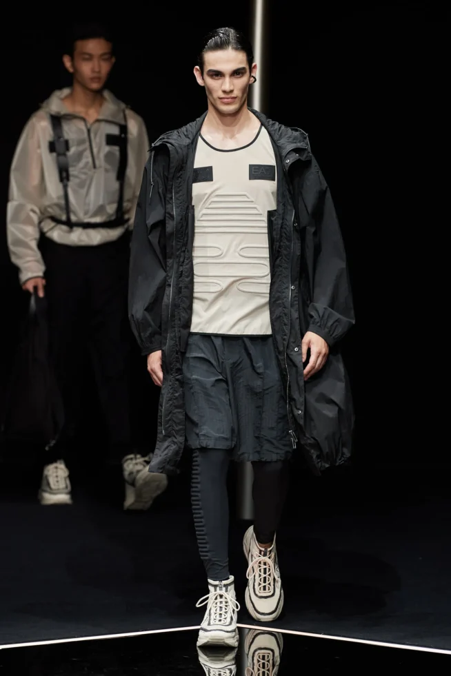 00045-emporio-armani-spring-2024-menswear-credit-gorunway