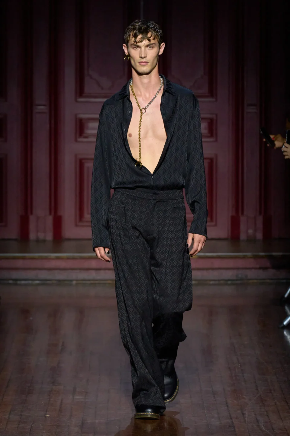 00045-marine-serre-spring-2024-menswear-credit-gorunway