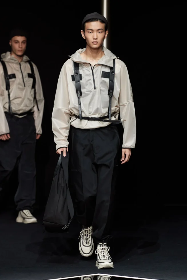 00046-emporio-armani-spring-2024-menswear-credit-gorunway