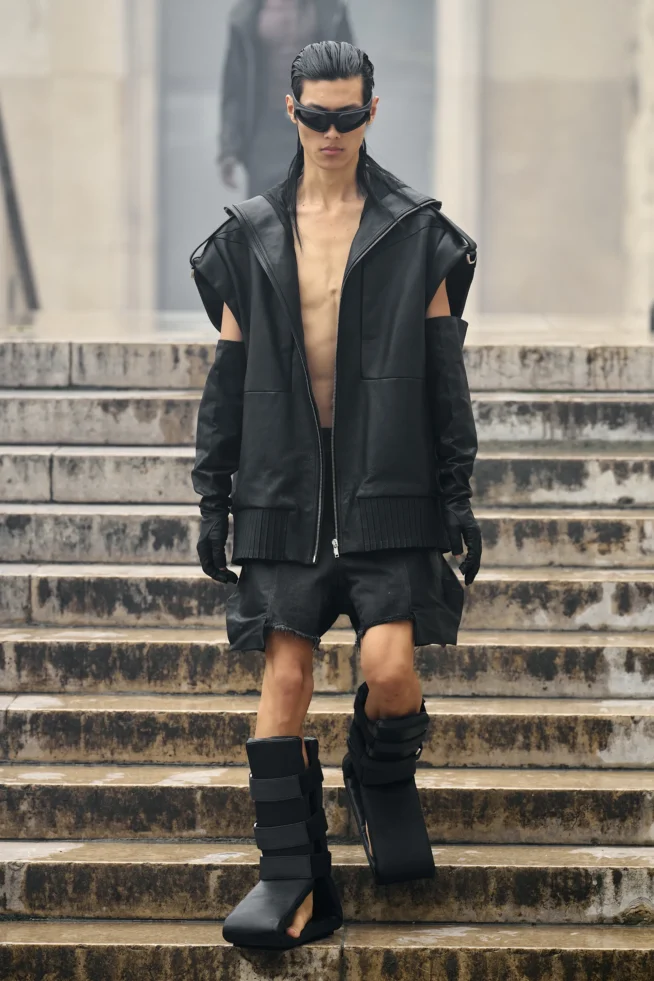 00047-rick-owens-spring-2024-menswear-credit-gorunway