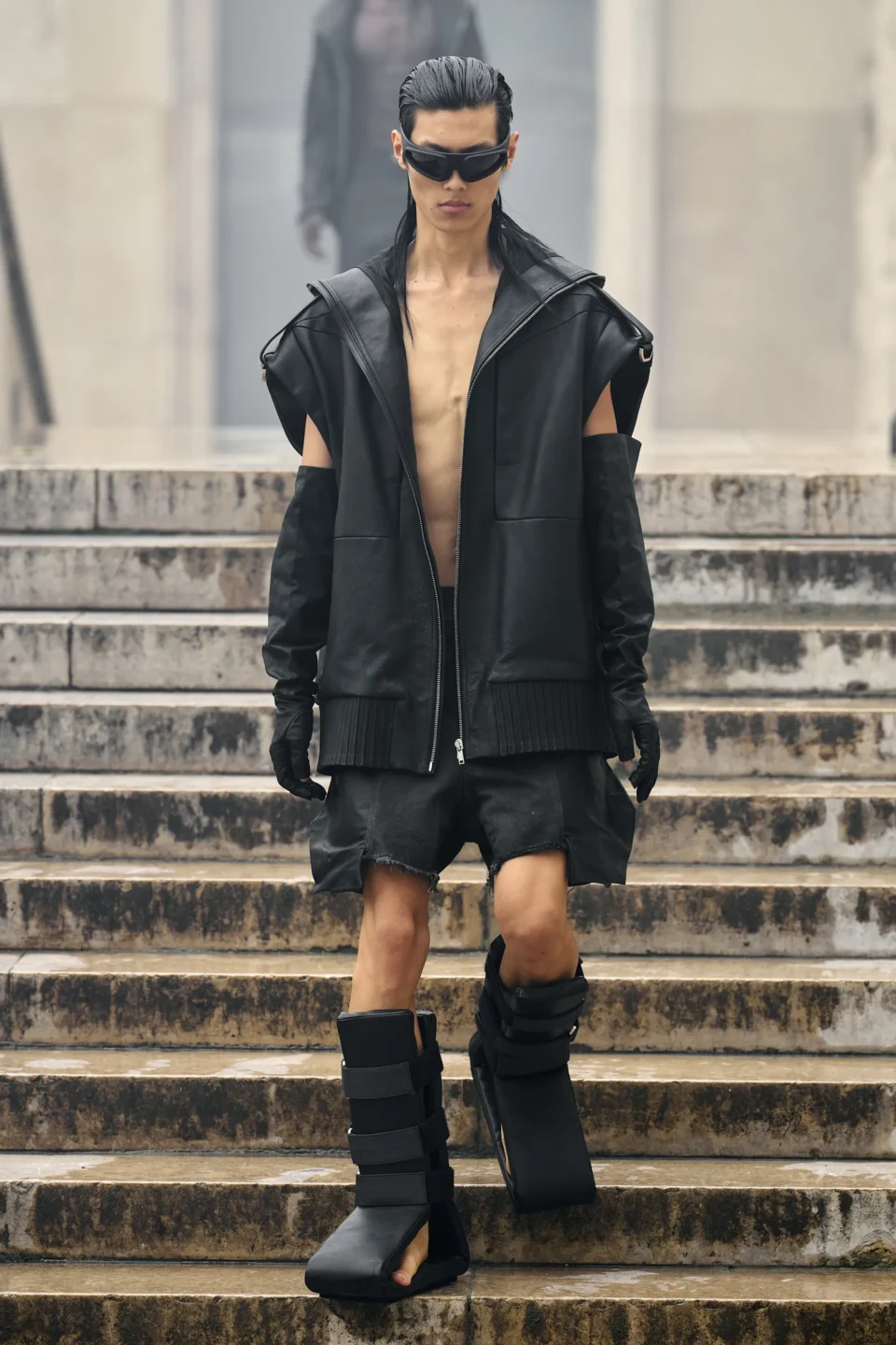 00047-rick-owens-spring-2024-menswear-credit-gorunway