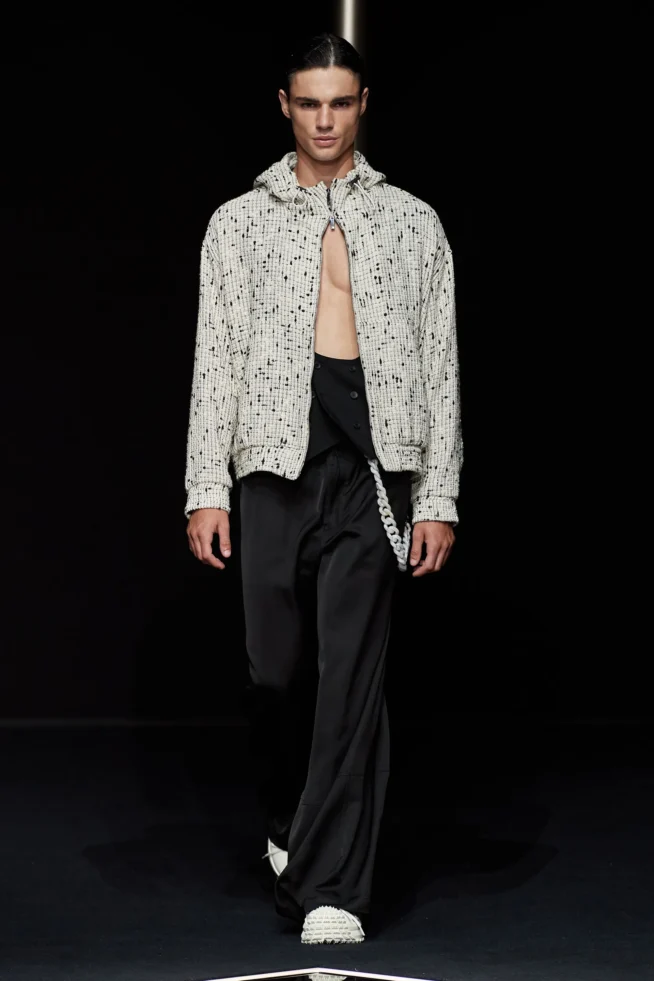 00050-emporio-armani-spring-2024-menswear-credit-gorunway