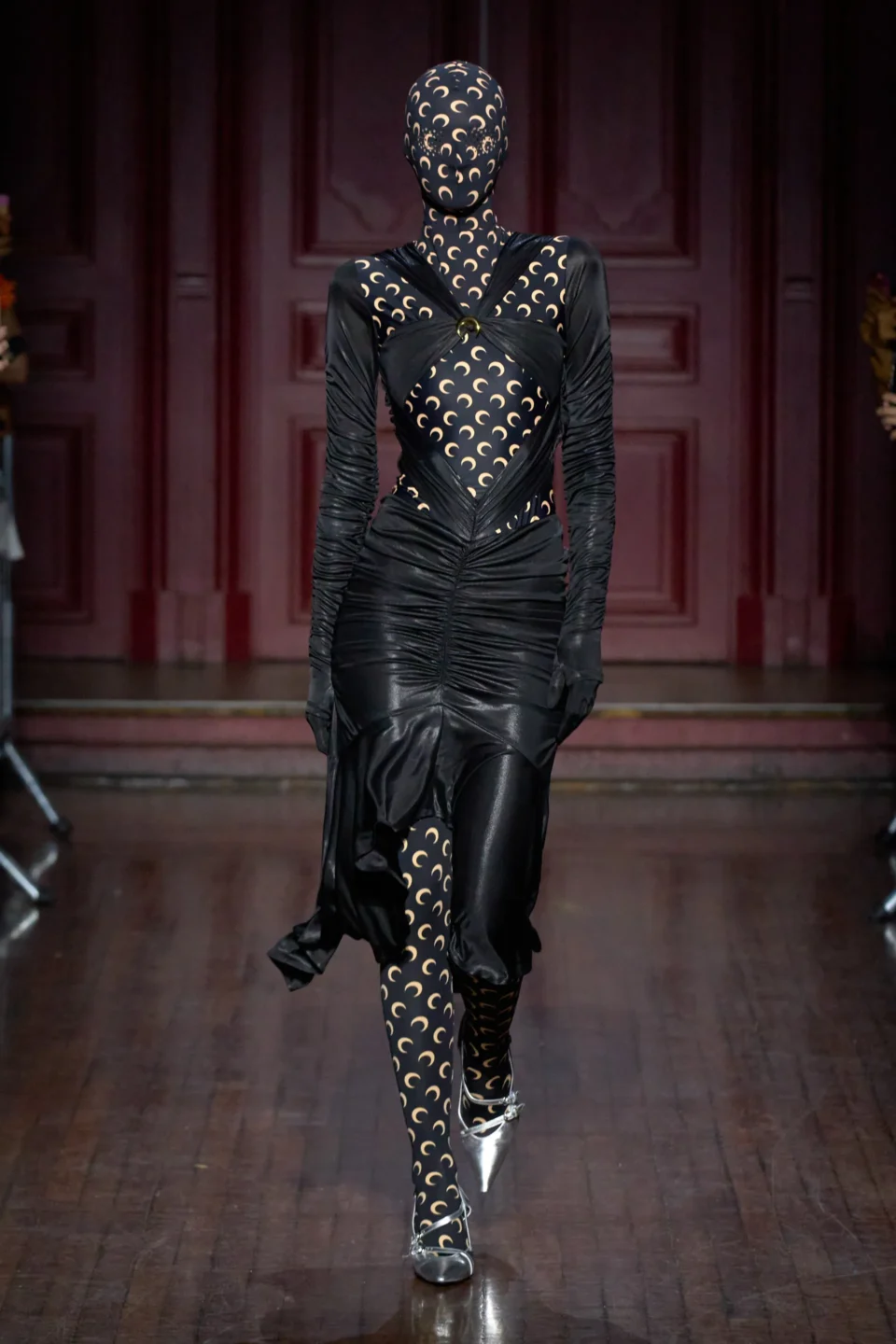 00050-marine-serre-spring-2024-menswear-credit-gorunway