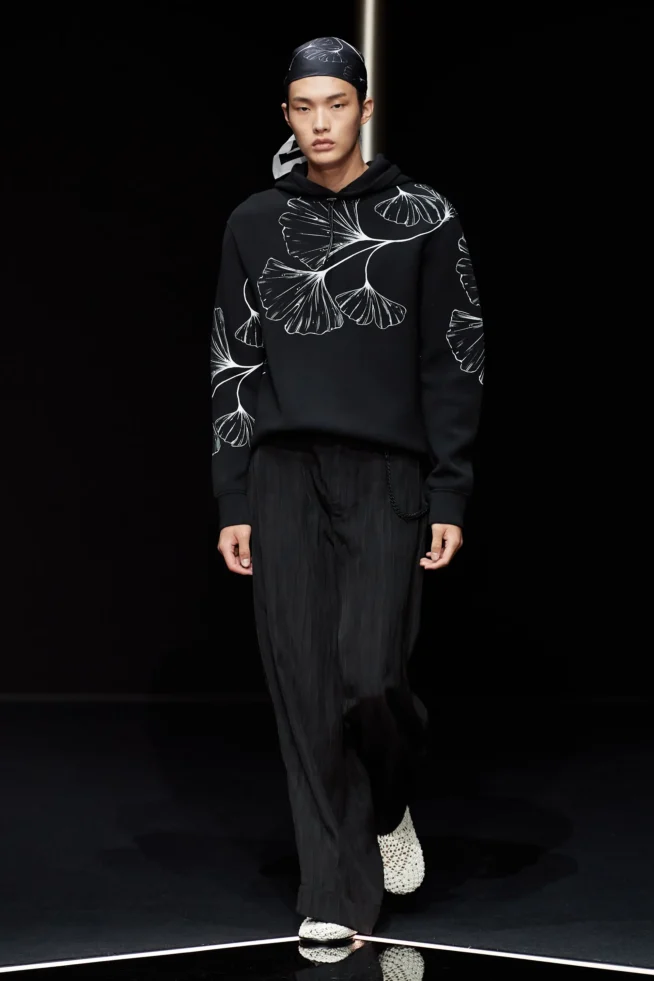00052-emporio-armani-spring-2024-menswear-credit-gorunway